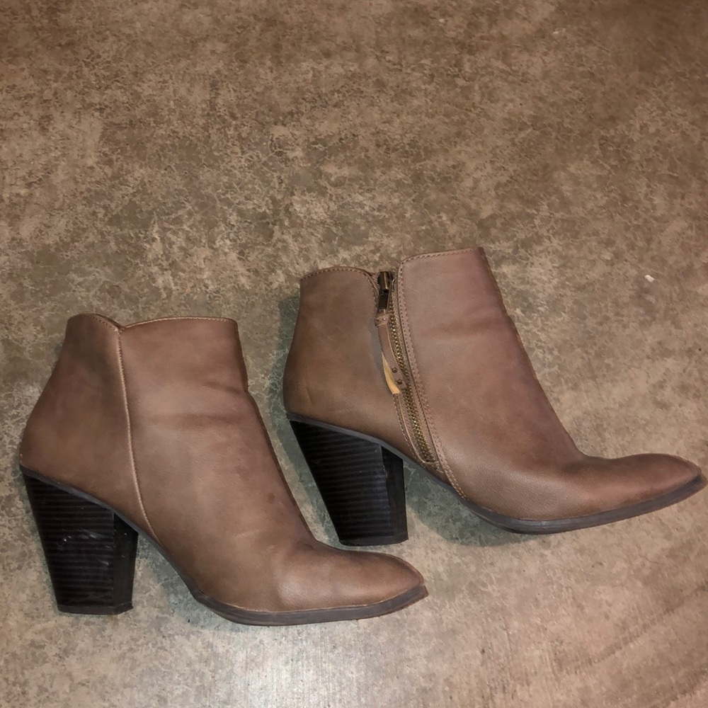 Cute brown booties!